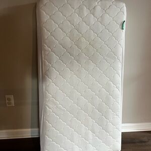 Newton White Quilted Mattress